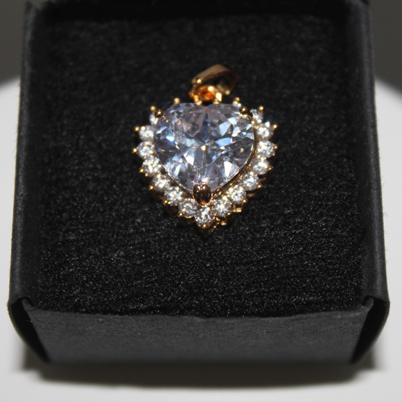 Jewelry - Heart Shaped Crystal Pendant